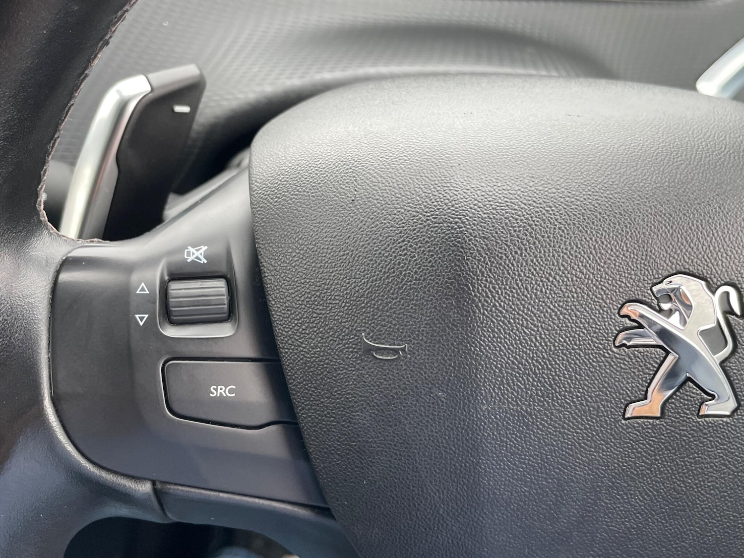 Used Peugeot 2008 2015 for sale - 76802324: Photo 21
