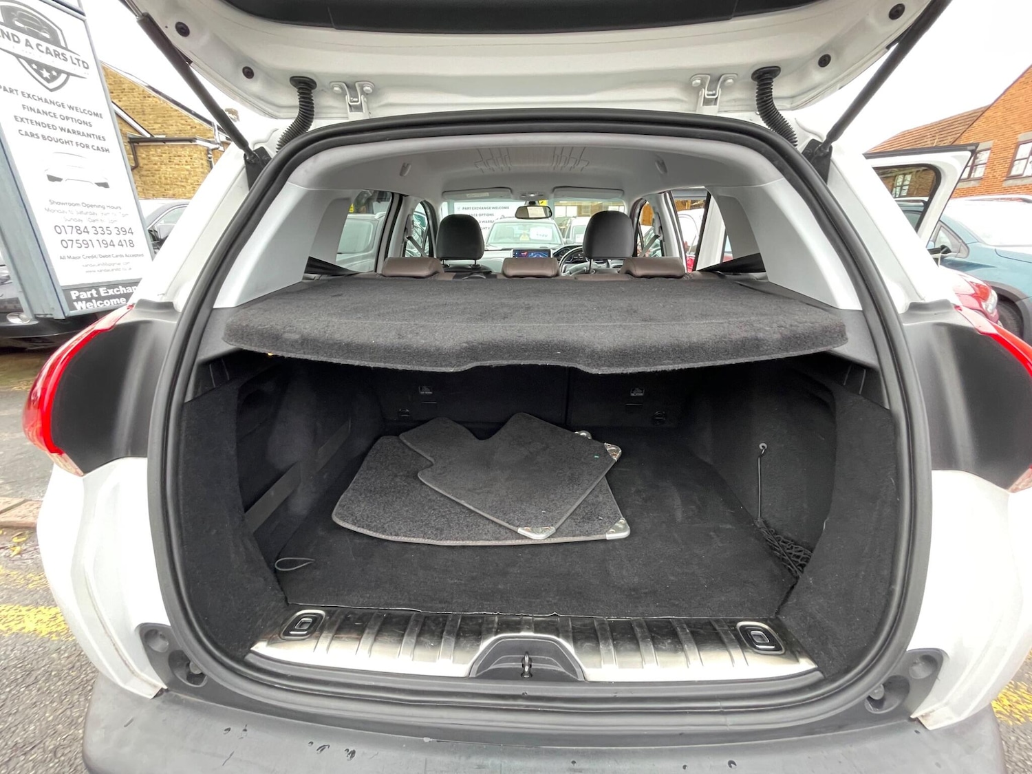 Used Peugeot 2008 2015 for sale - 76802324: Photo 39