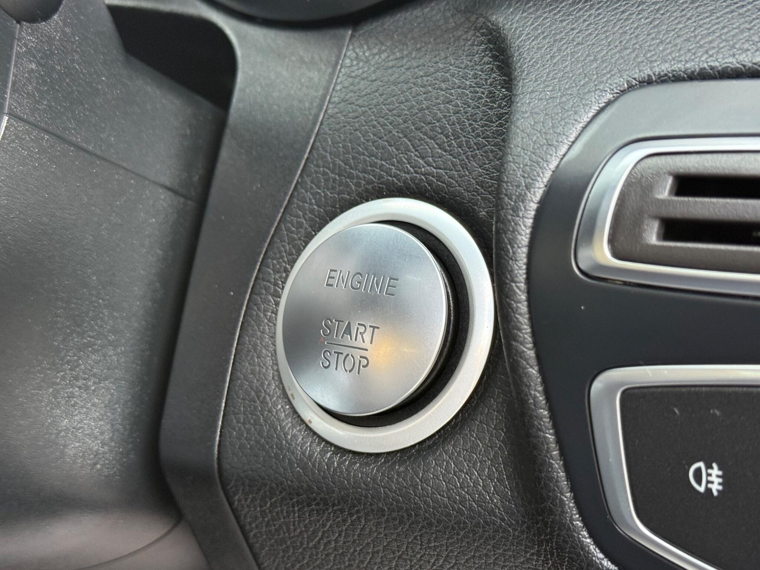 Used Mercedes-Benz C Class 2016 for sale - 76561783: Photo 25