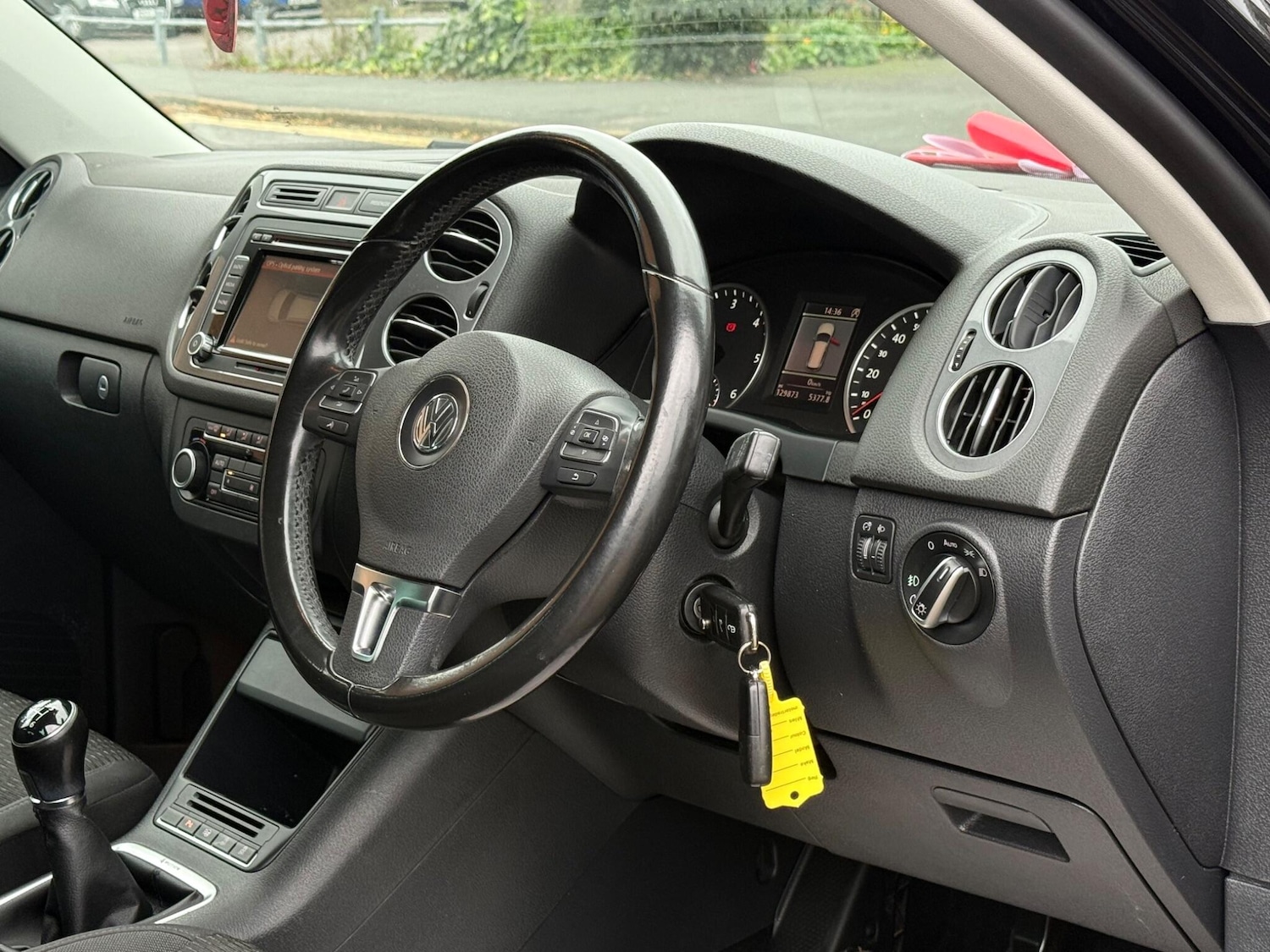 Used Volkswagen Tiguan 2012 for sale - 76728611: Photo 11