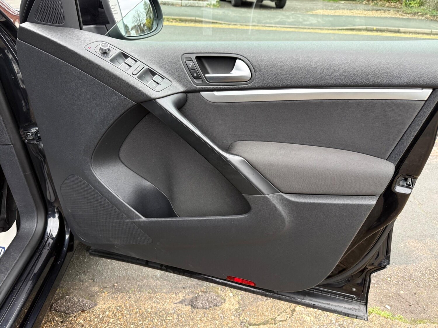 Used Volkswagen Tiguan 2012 for sale - 76728611: Photo 30