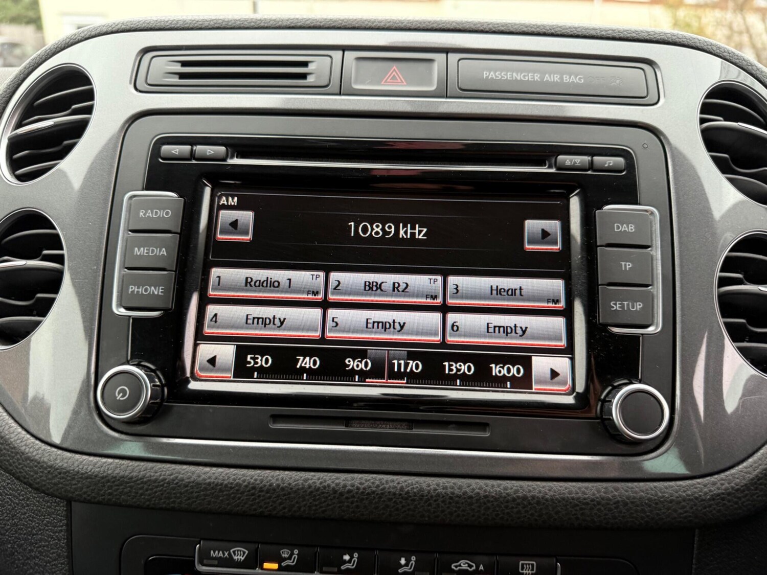 Used Volkswagen Tiguan 2012 for sale - 76728611: Photo 41