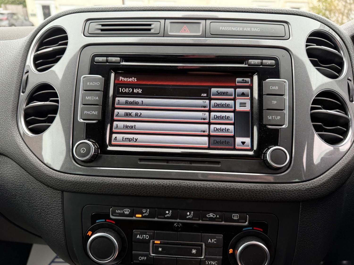 Used Volkswagen Tiguan 2012 for sale - 76728611: Photo 42