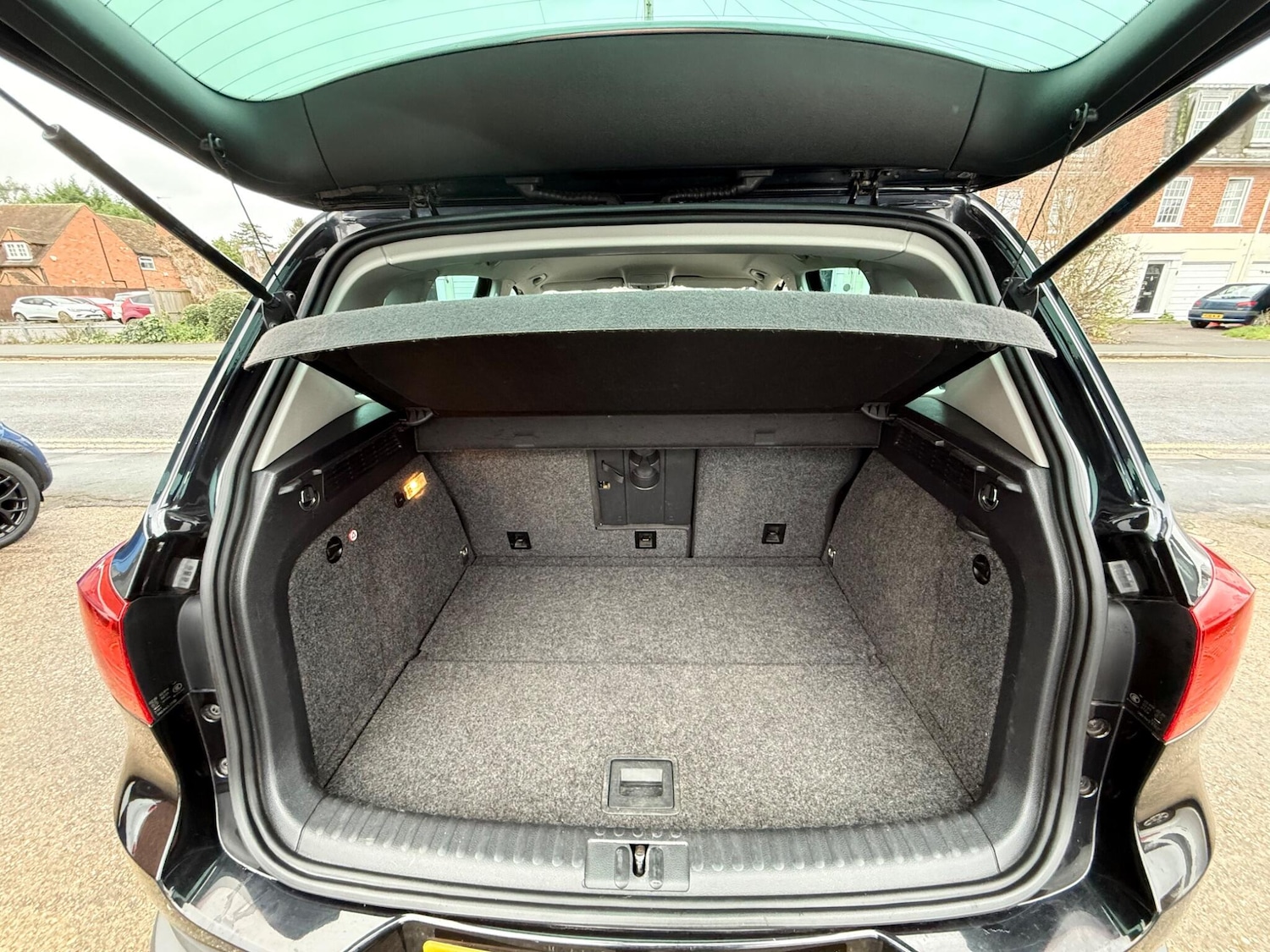 Used Volkswagen Tiguan 2012 for sale - 76728611: Photo 55