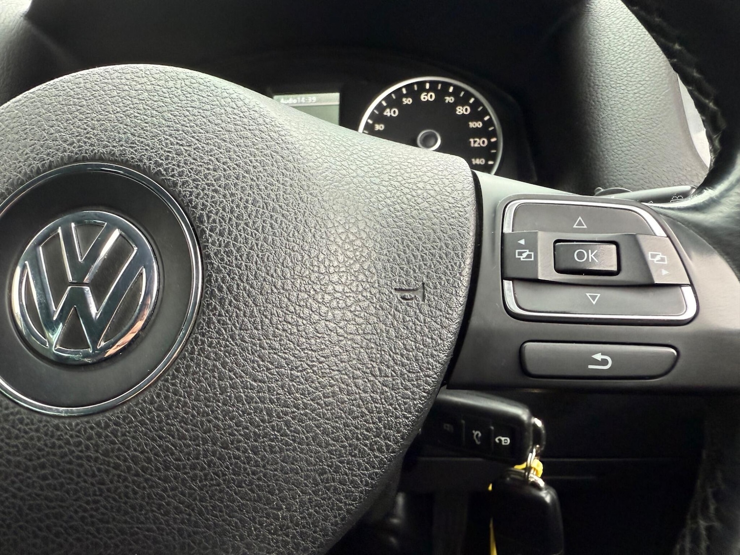 Used Volkswagen Tiguan 2012 for sale - 76728611: Photo 65