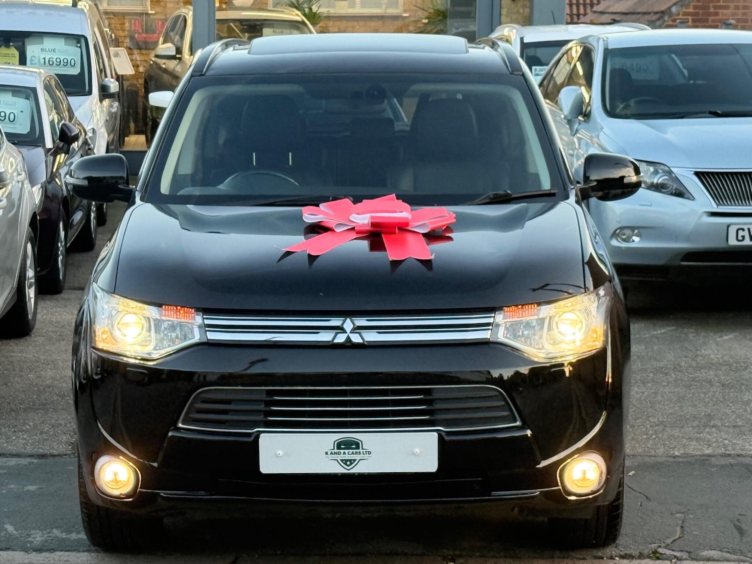 Used Mitsubishi Outlander 2015 for sale - 76987947: Photo 2