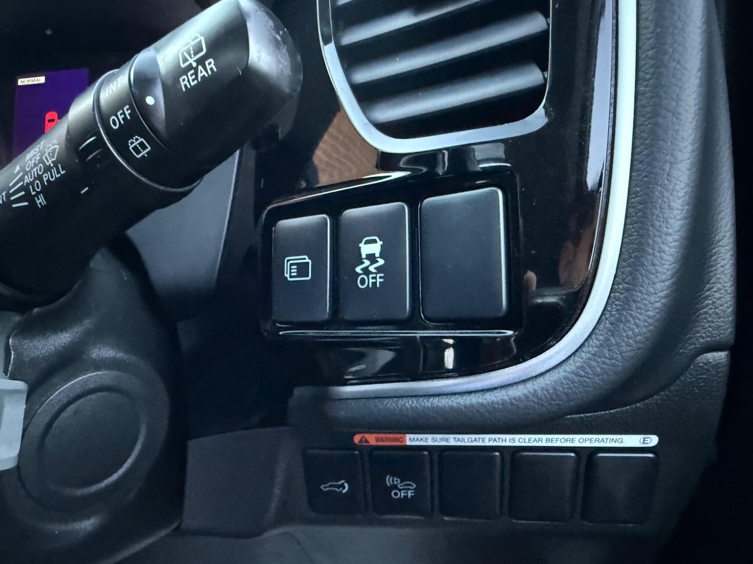 Used Mitsubishi Outlander 2015 for sale - 76987947: Photo 21