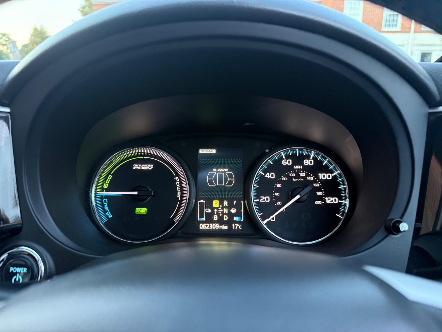 Used Mitsubishi Outlander 2015 for sale - 76987947: Photo 24