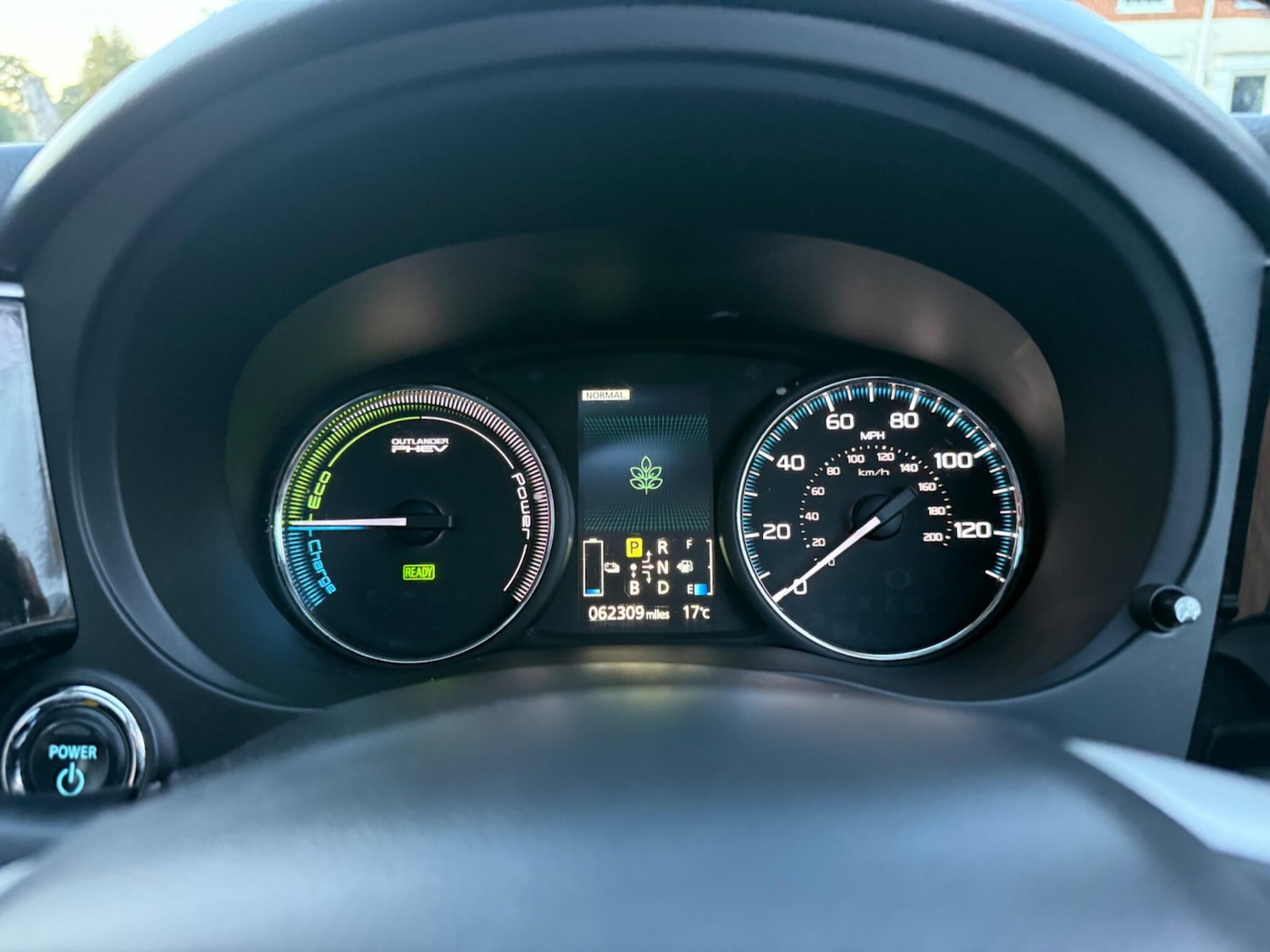 Used Mitsubishi Outlander 2015 for sale - 76987947: Photo 25