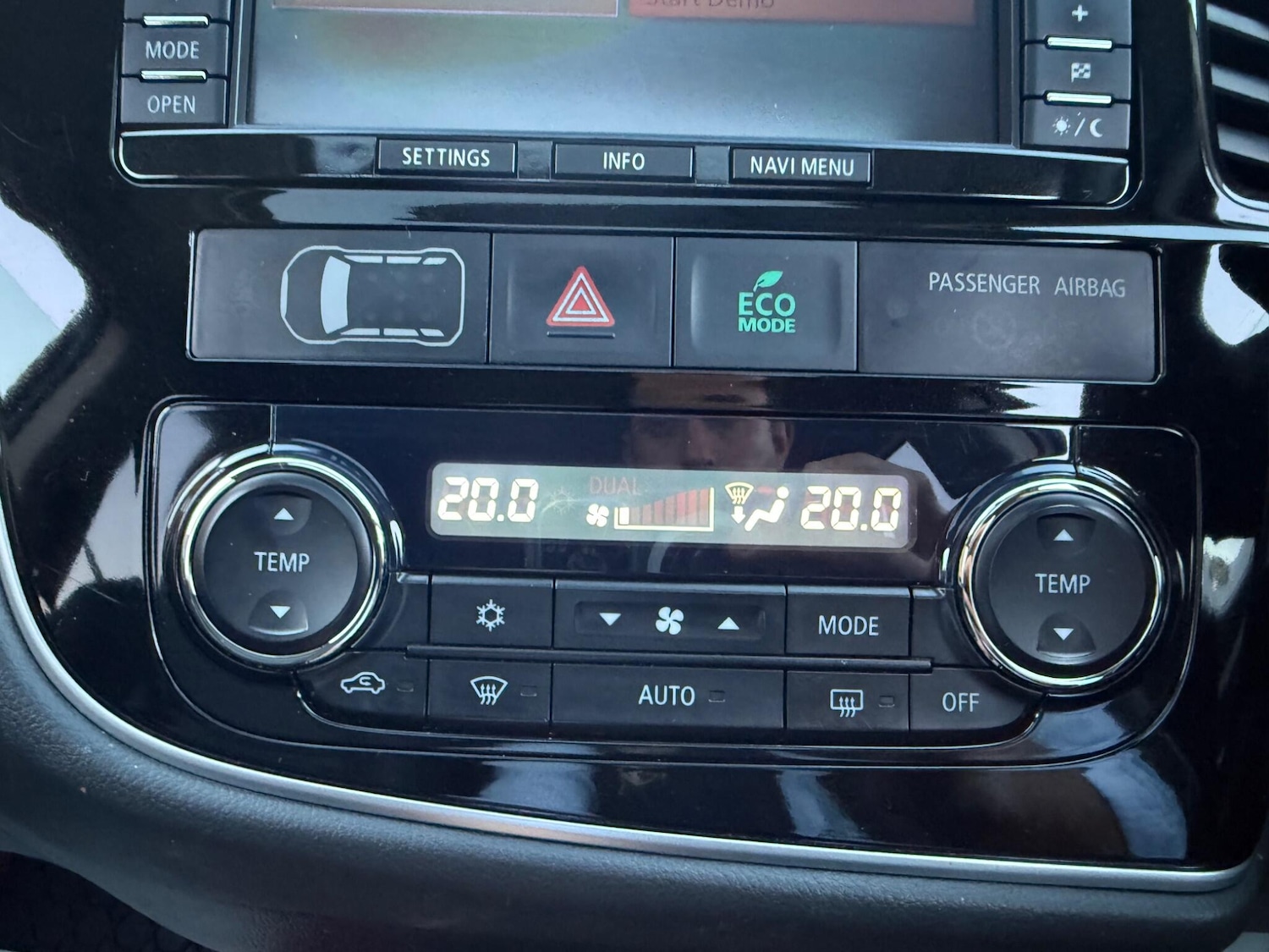 Used Mitsubishi Outlander 2015 for sale - 76987947: Photo 39