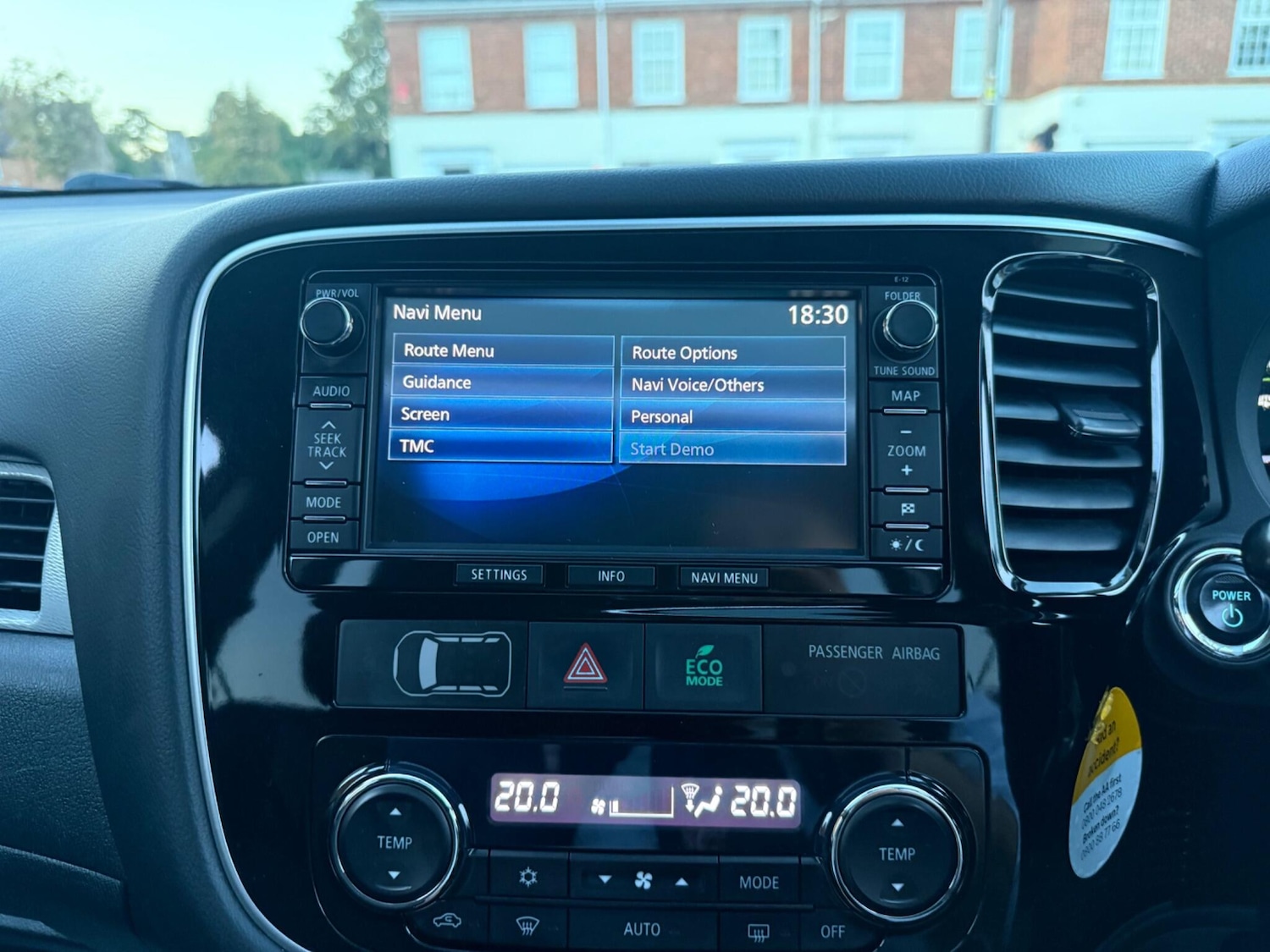 Used Mitsubishi Outlander 2015 for sale - 76987947: Photo 40