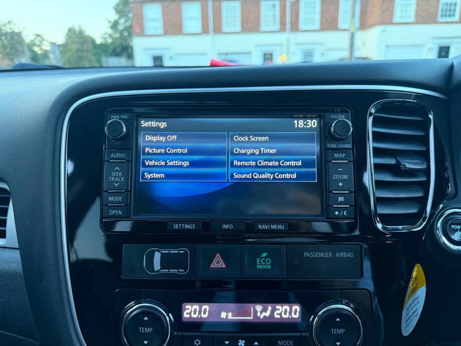 Used Mitsubishi Outlander 2015 for sale - 76987947: Photo 41