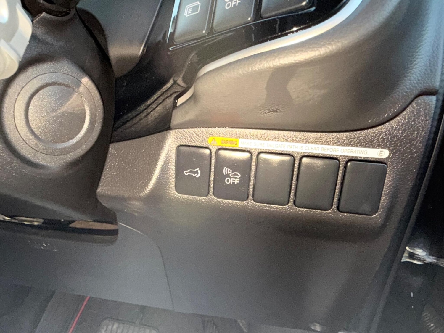 Used Mitsubishi Outlander 2015 for sale - 76987947: Photo 51