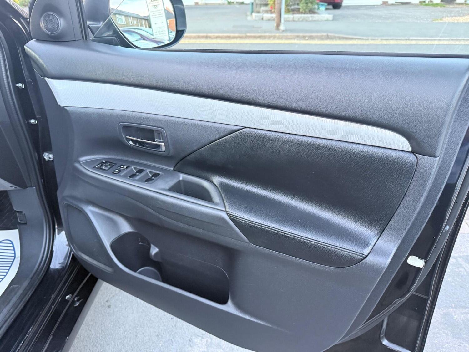 Used Mitsubishi Outlander 2015 for sale - 76987947: Photo 53