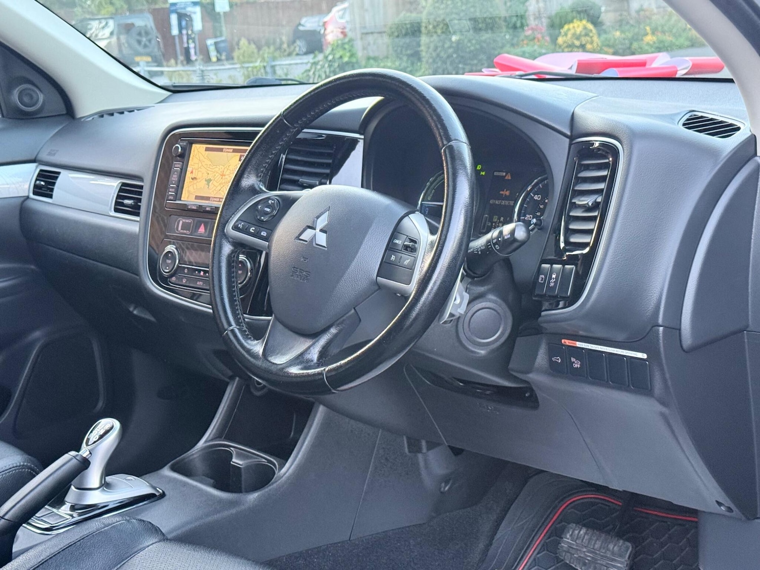 Used Mitsubishi Outlander 2015 for sale - 76987947: Photo 56