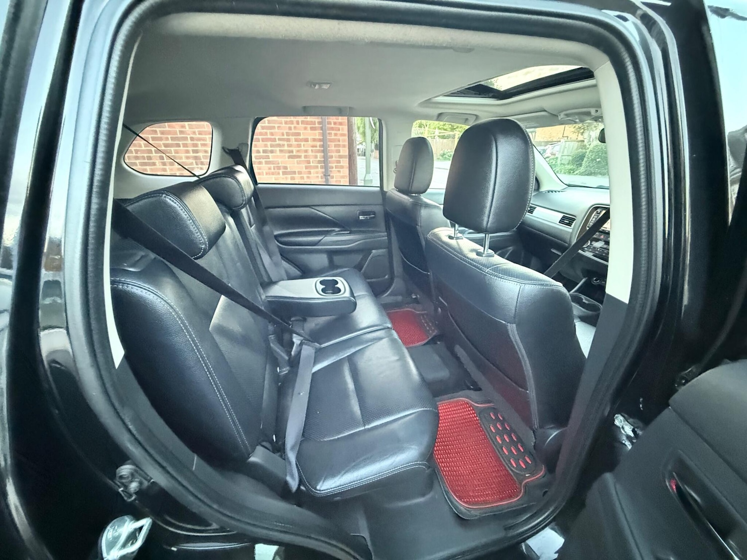 Used Mitsubishi Outlander 2015 for sale - 76987947: Photo 61