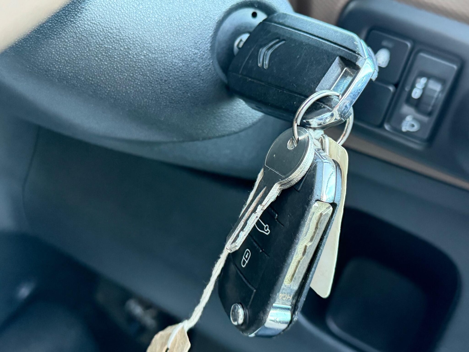 Used Citroen C4 Cactus 2015 for sale - 77060358: Photo 29