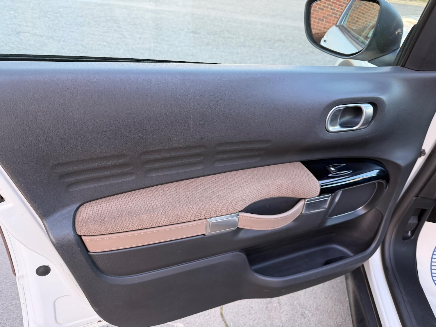 Used Citroen C4 Cactus 2015 for sale - 77060358: Photo 30