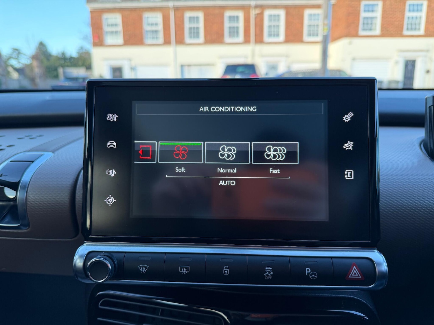 Used Citroen C4 Cactus 2015 for sale - 77060358: Photo 45