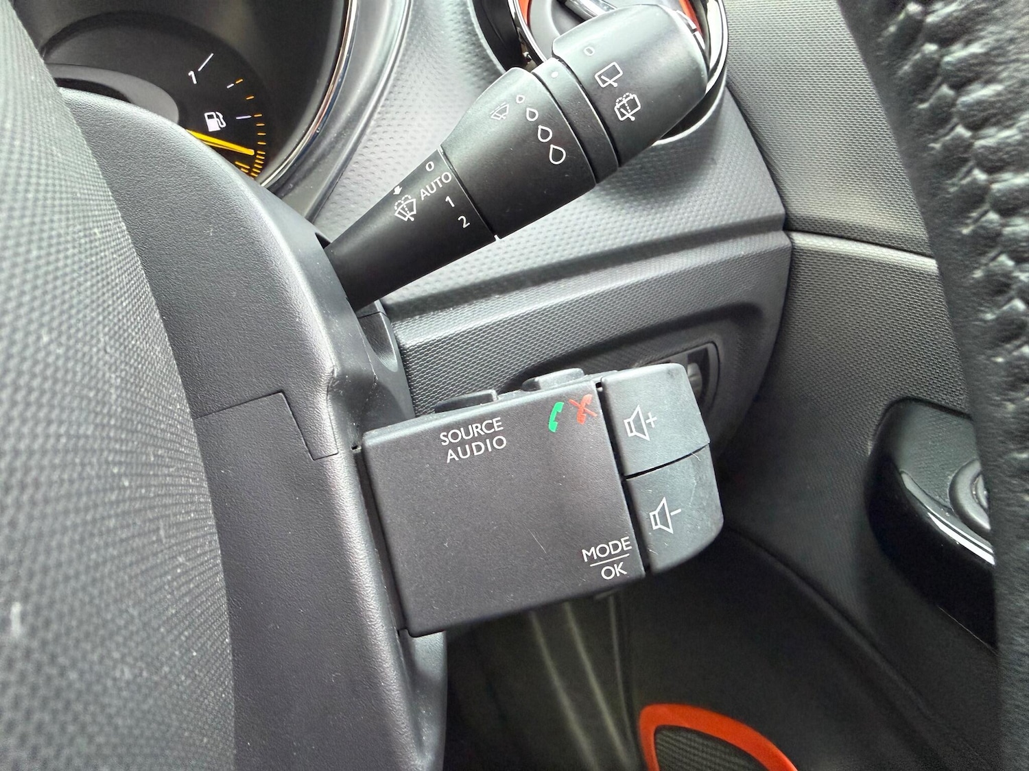 Used Renault Captur 2014 for sale - 77538523: Photo 27