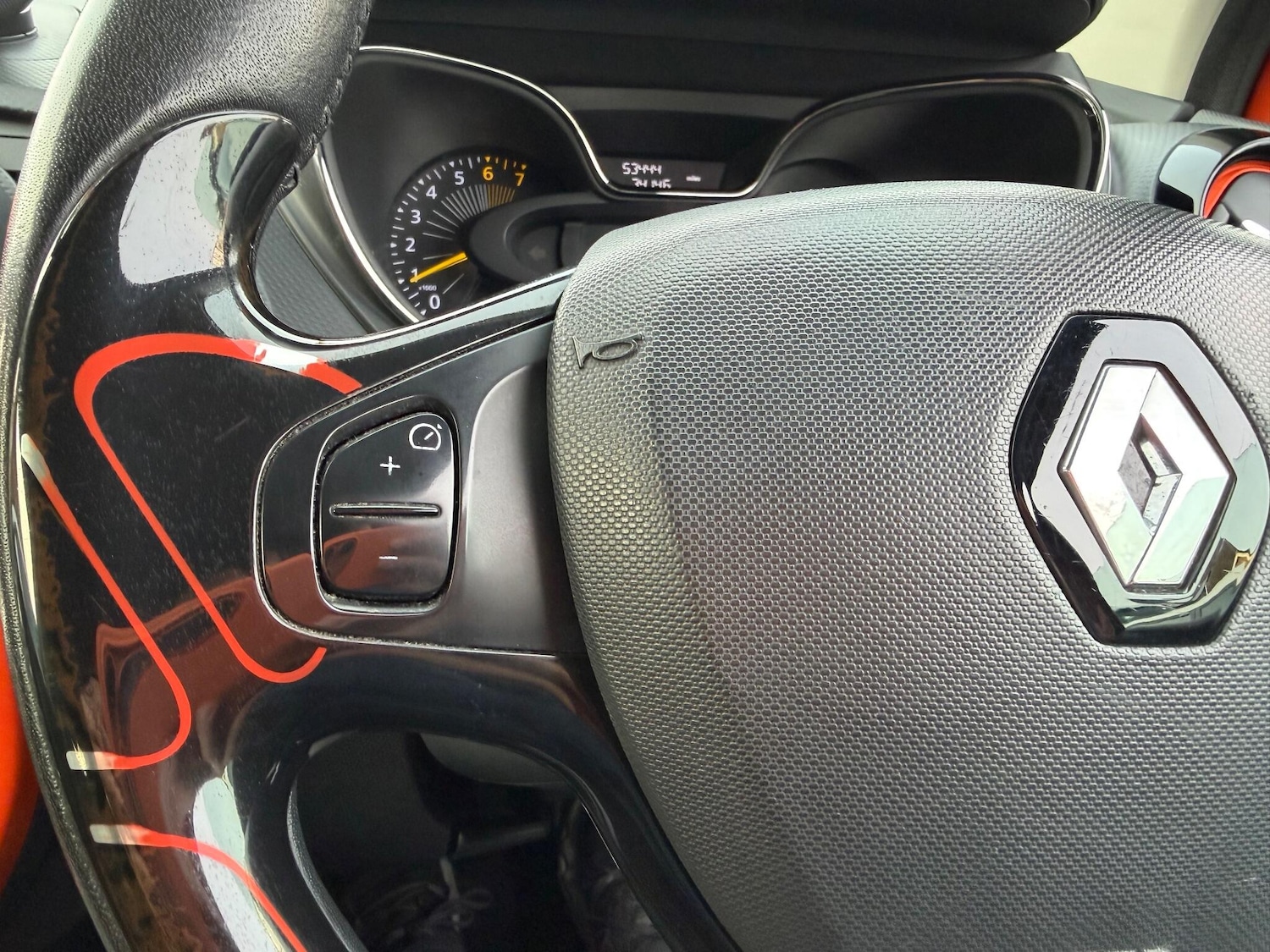 Used Renault Captur 2014 for sale - 77538523: Photo 29