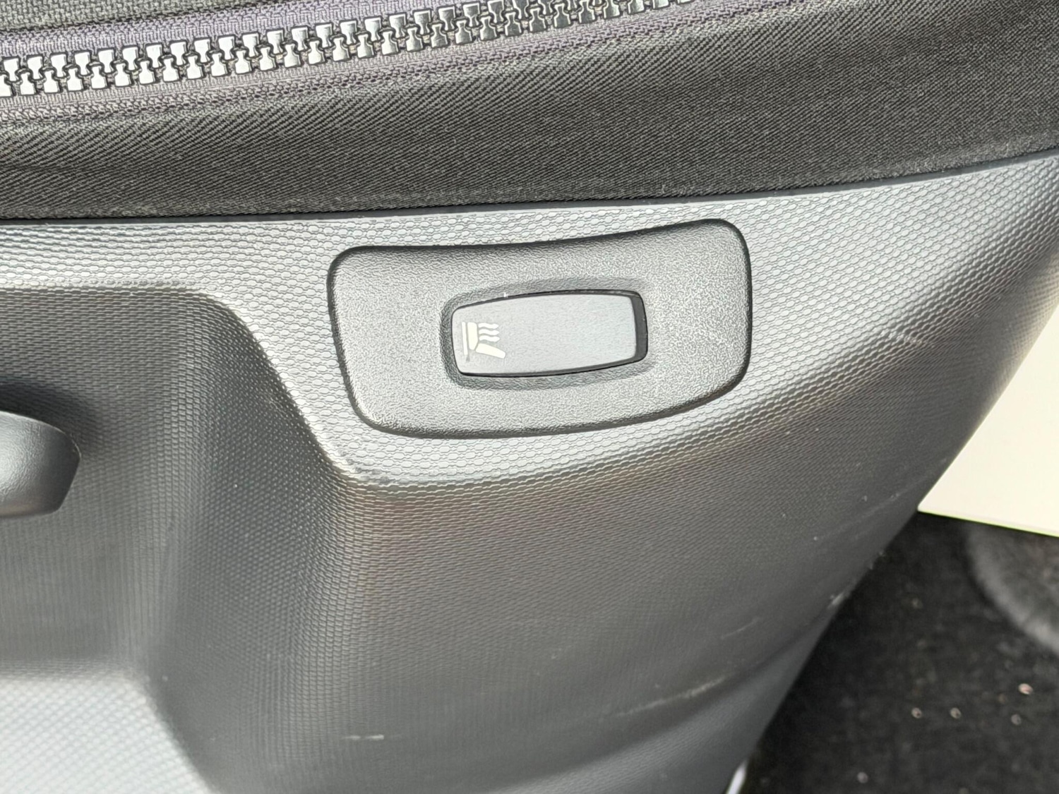 Used Renault Captur 2014 for sale - 77538523: Photo 32