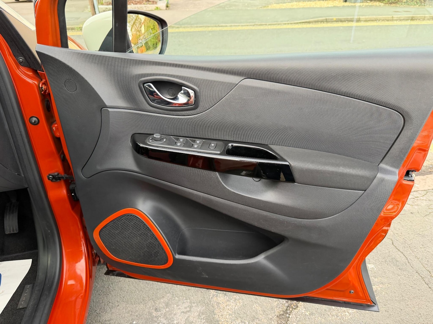 Used Renault Captur 2014 for sale - 77538523: Photo 37