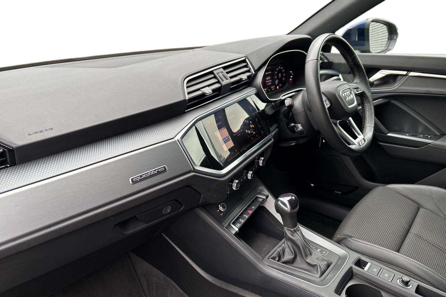 Used Audi Q3 2023 for sale - 78119176: Photo 2