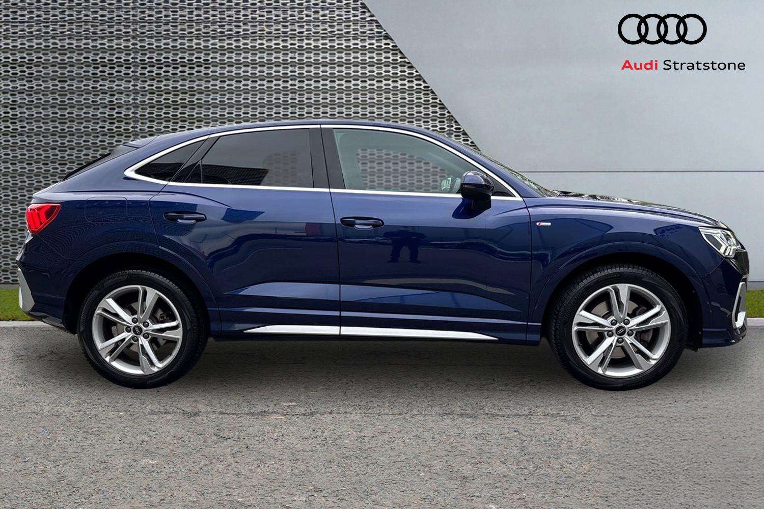 Used Audi Q3 2023 for sale - 78119176: Photo 4