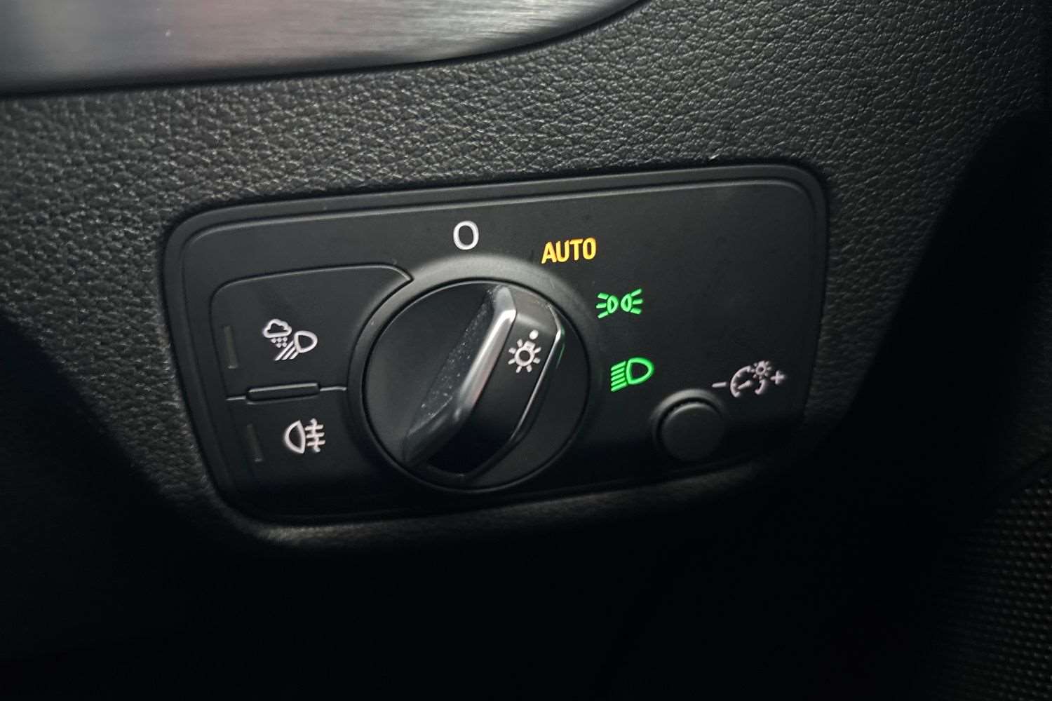 Used Audi Q2 2017 for sale - 76955281: Photo 31