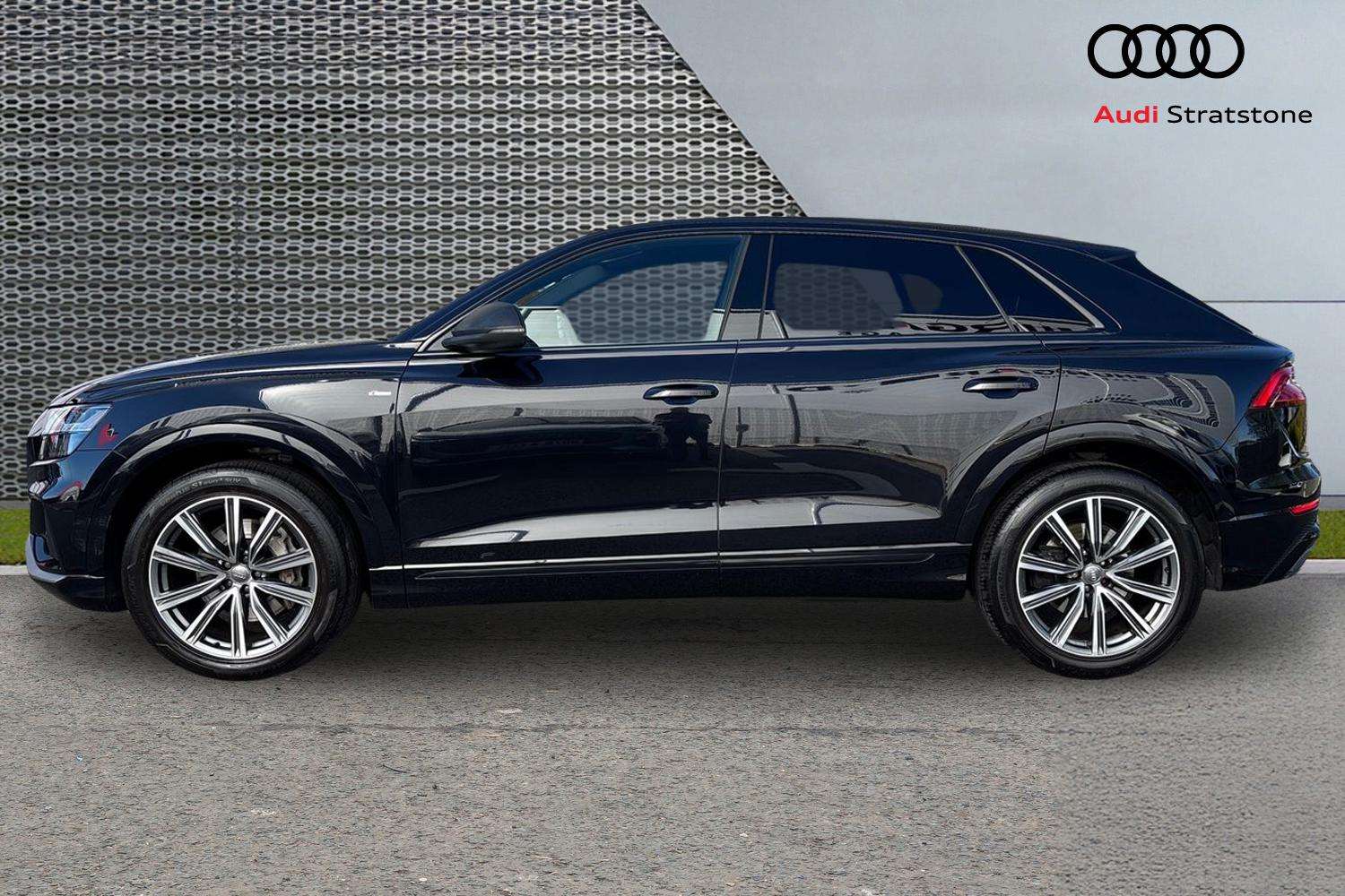 Used Audi Q8 2020 for sale - 78173429: Photo 8