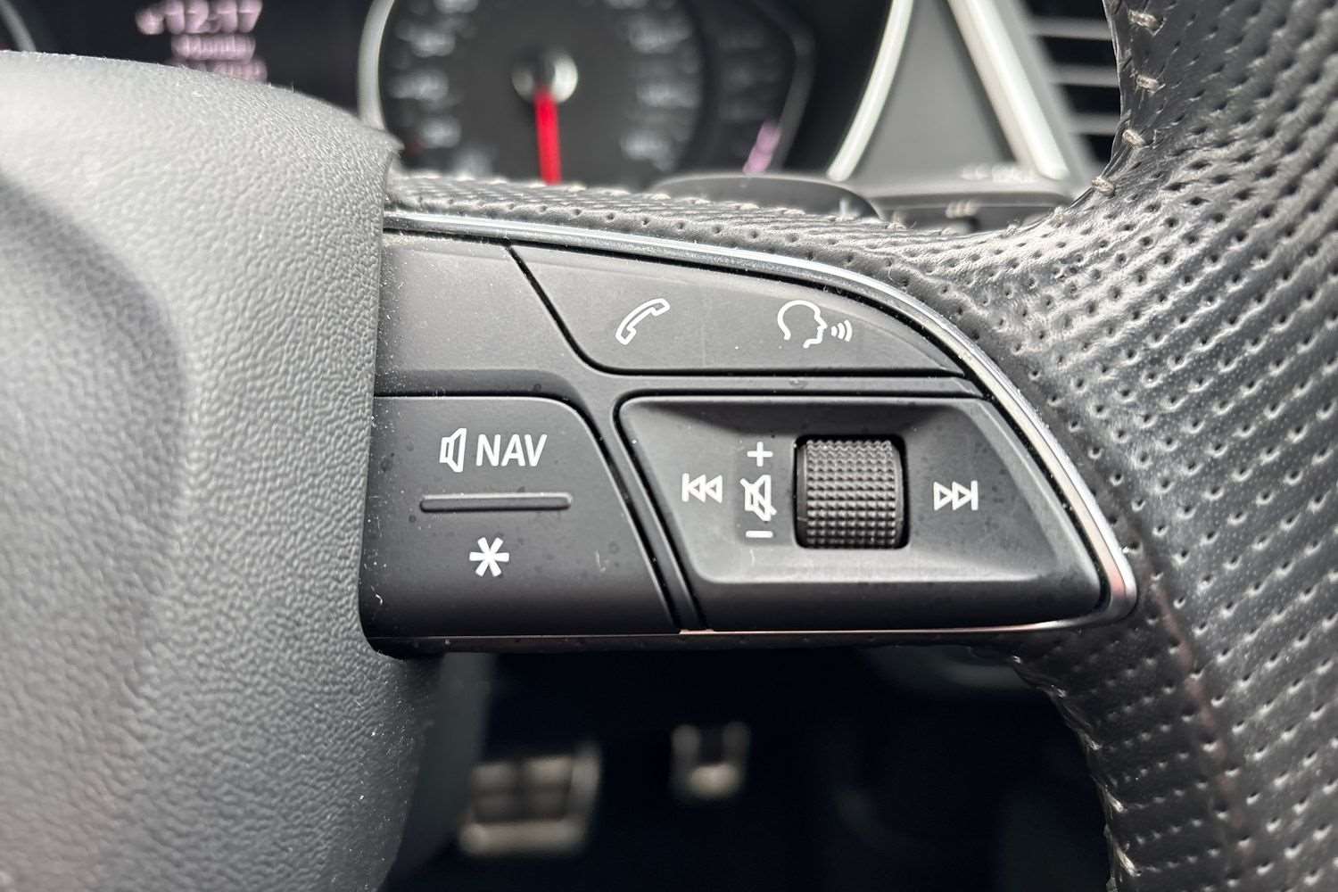 Used Audi Q5 2018 for sale - 77885885: Photo 17