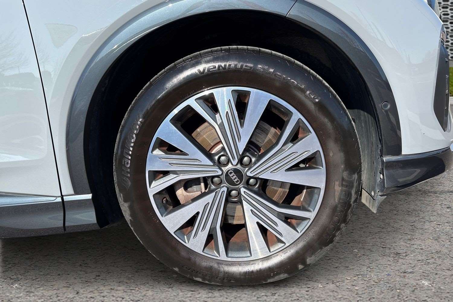 Used Audi Q4 e-tron 2023 for sale - 77995861: Photo 5