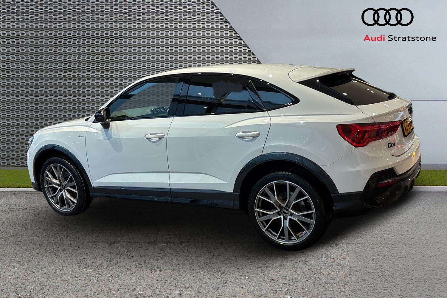 Used Audi Q3 2024 for sale - 76075407: Photo 8