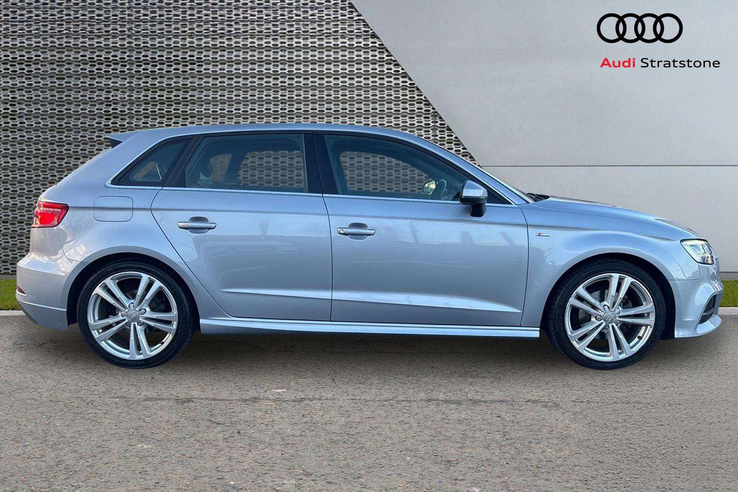 Used Audi A3 2018 for sale - 77147407: Photo 4