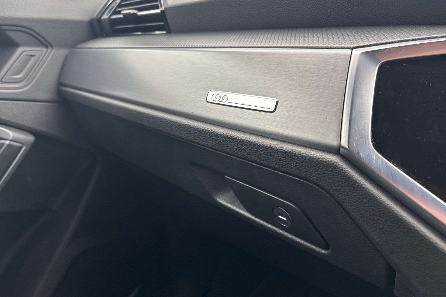 Used Audi Q3 2020 for sale - 76249050: Photo 34