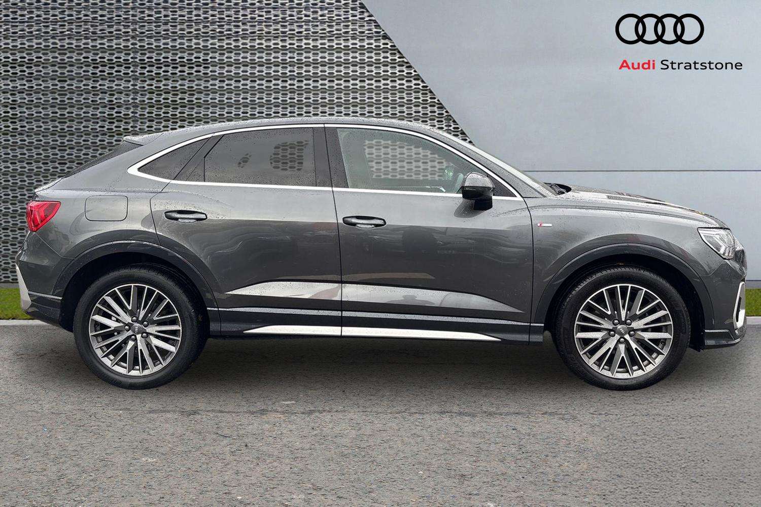 Used Audi Q3 2020 for sale - 76249050: Photo 4