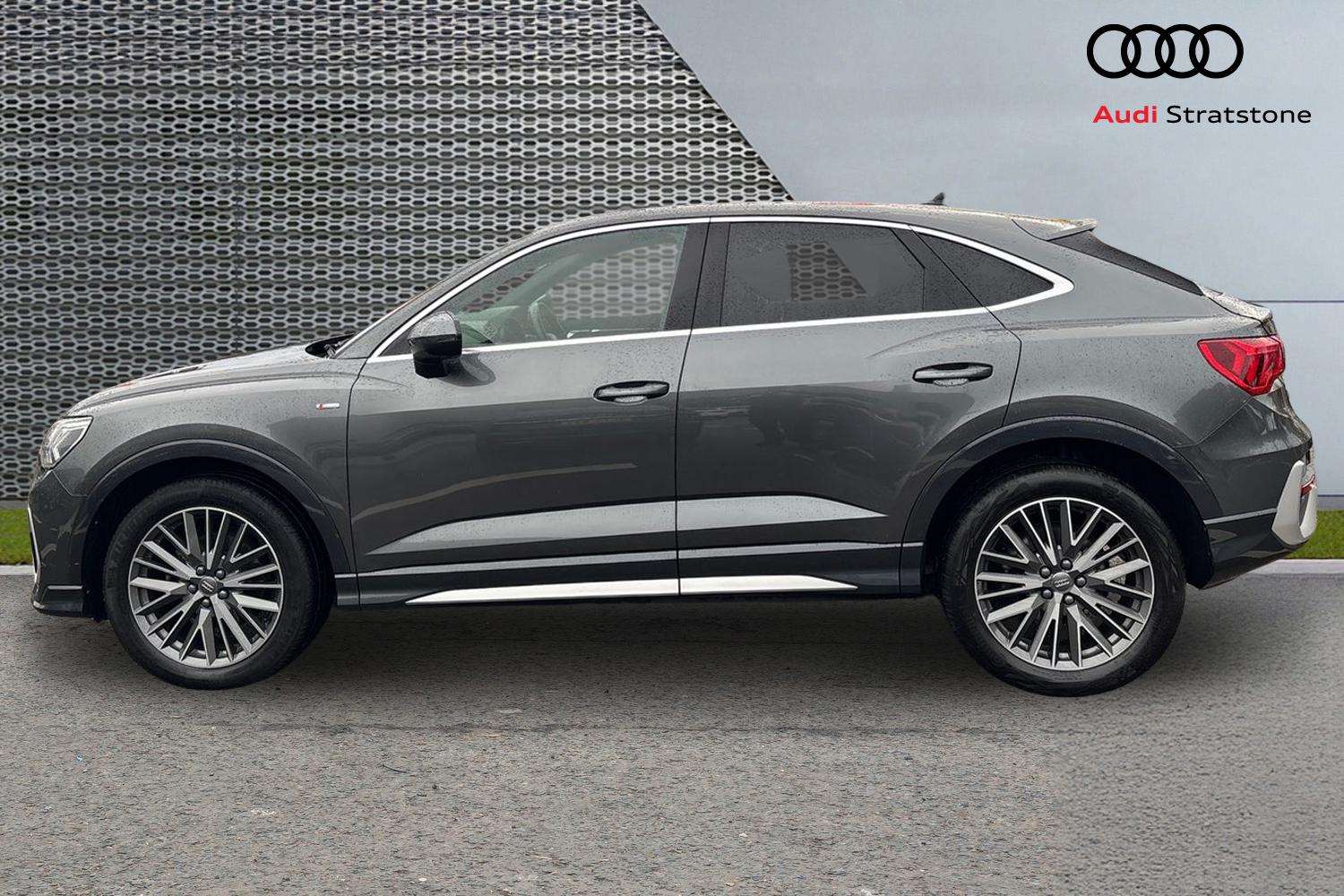 Used Audi Q3 2020 for sale - 76249050: Photo 8