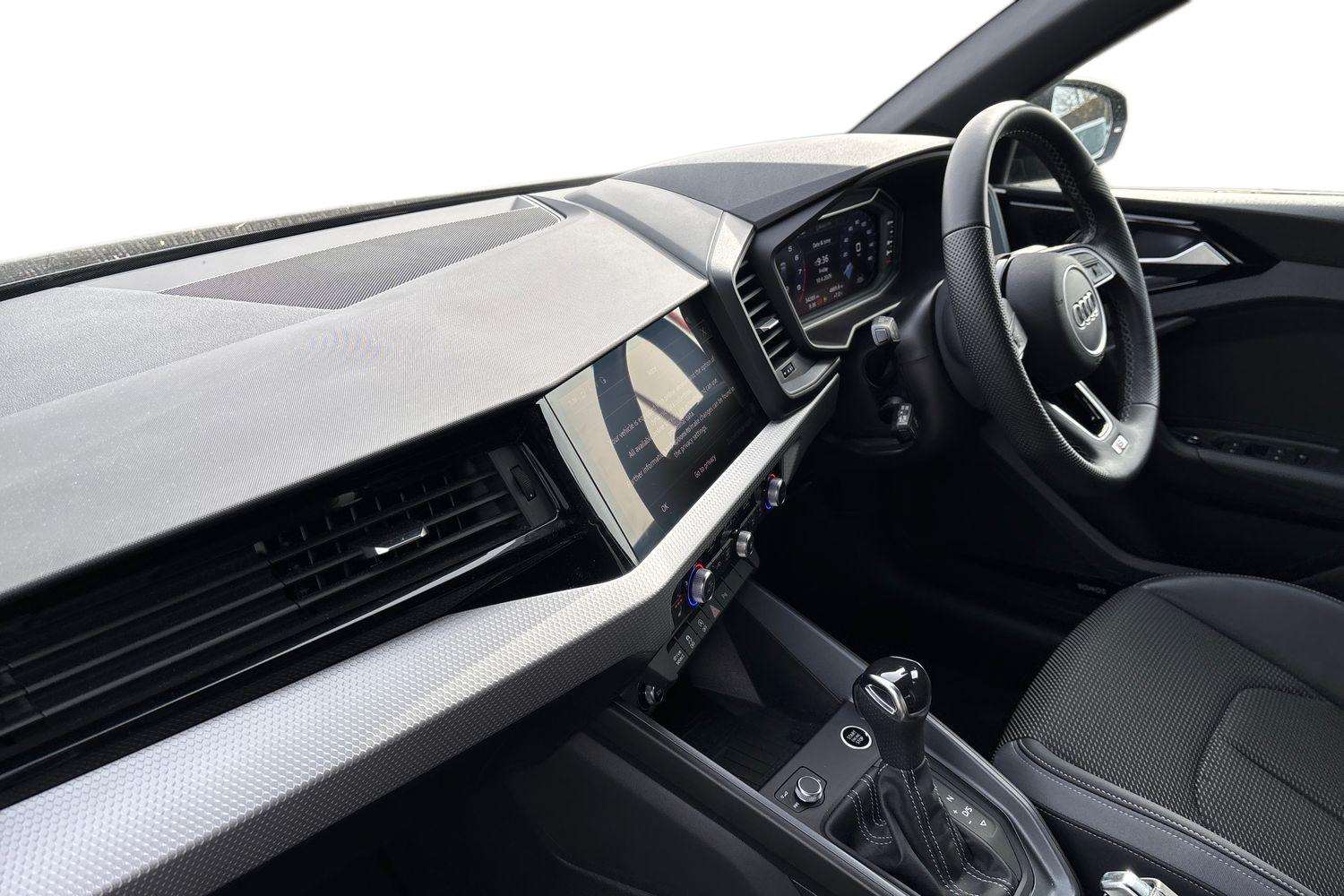 Used Audi A1 2023 for sale - 78209341: Photo 2