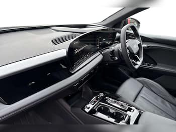 Used Audi Q6 e-tron 2025 for sale - 79689582: Photo