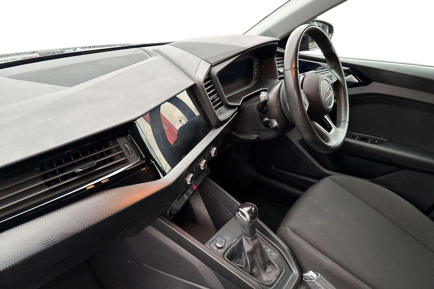 Used Audi A1 2023 for sale - 76411229: Photo 2