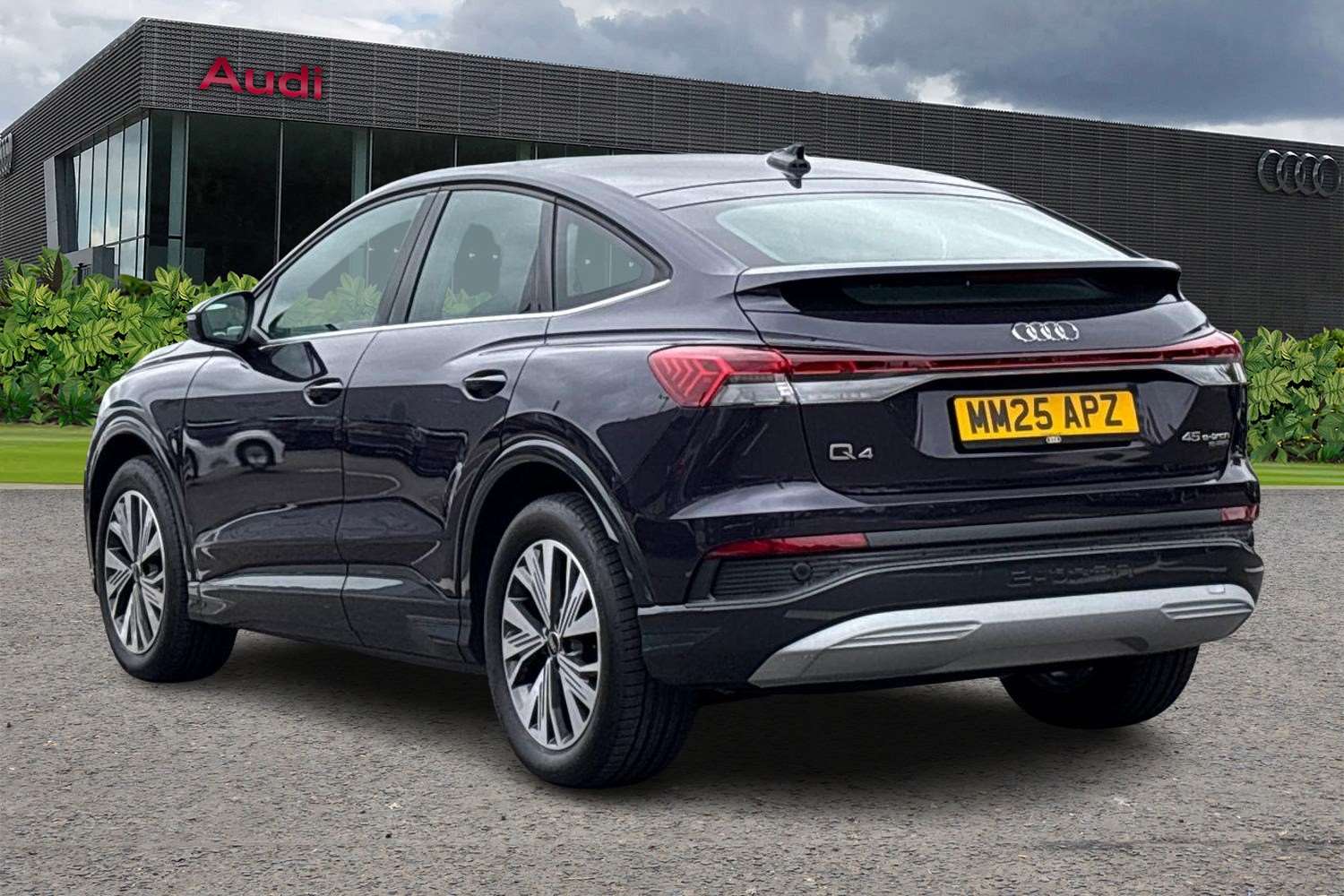 Used Audi Q4 e-tron 2025 for sale - 76113475: Photo 3