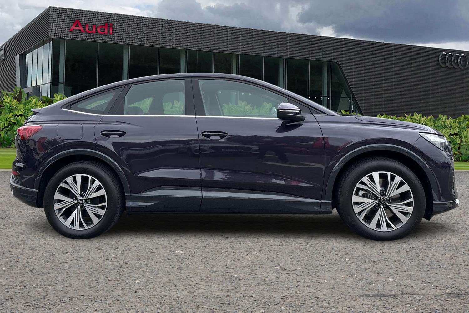 Used Audi Q4 e-tron 2025 for sale - 76113475: Photo 4