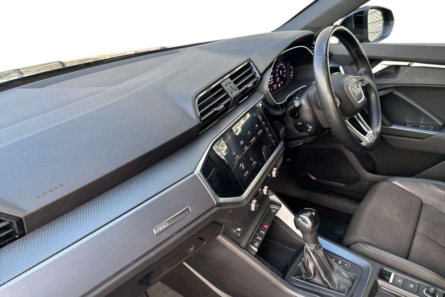 Used Audi Q3 2020 for sale - 78118551: Photo 2