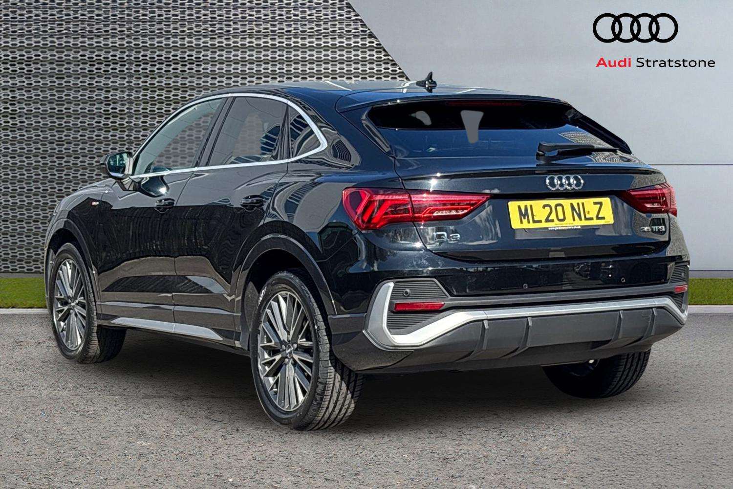 Used Audi Q3 2020 for sale - 78118551: Photo 3