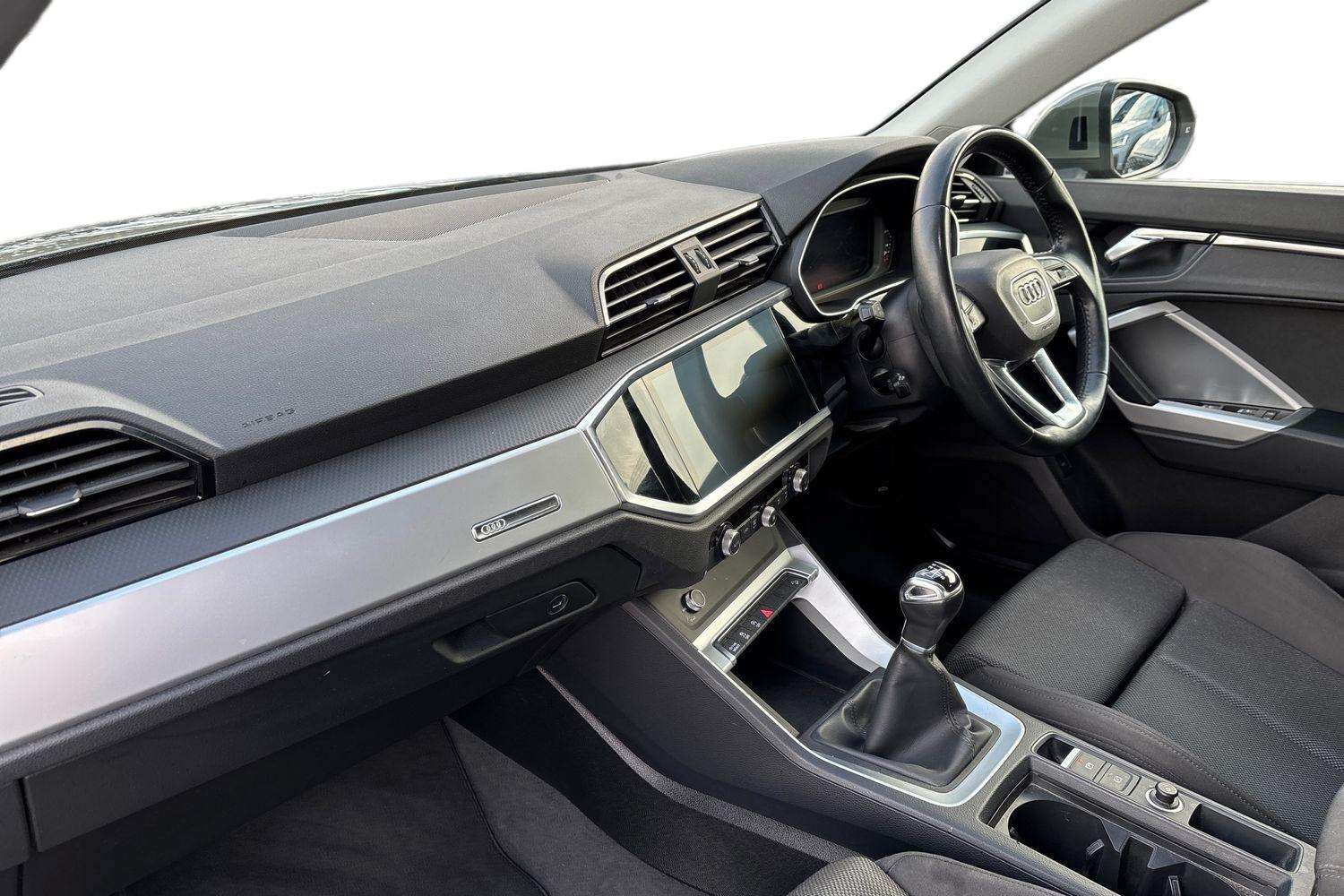 Used Audi Q3 2019 for sale - 76774135: Photo 2