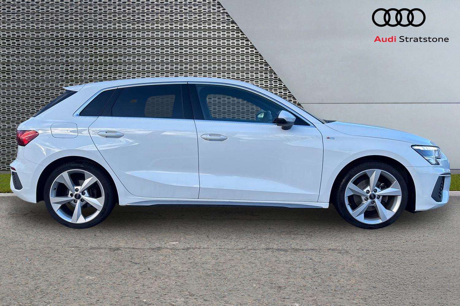 Used Audi A3 2023 for sale - 77147229: Photo 4