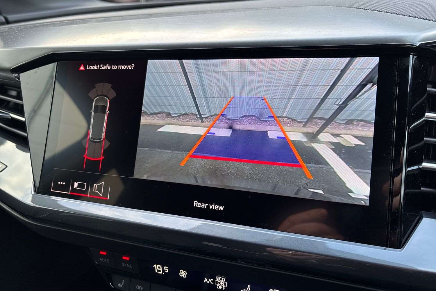 Used Audi Q4 e-tron 2025 for sale - 78010372: Photo 26