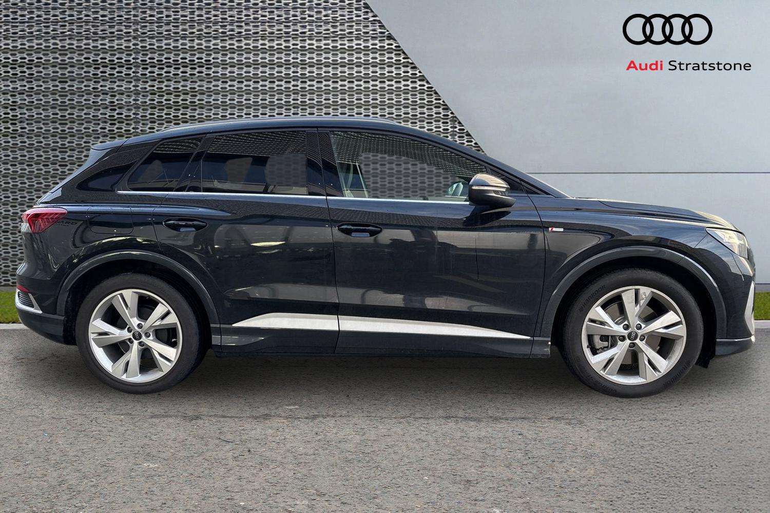 Used Audi Q4 e-tron 2025 for sale - 78010372: Photo 4