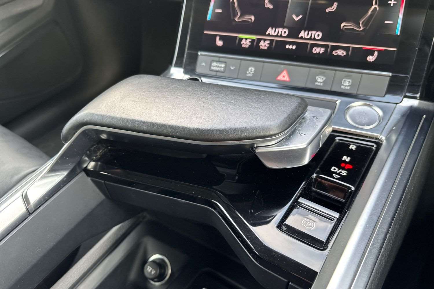 Used Audi e-tron 2020 for sale - 76587731: Photo 15